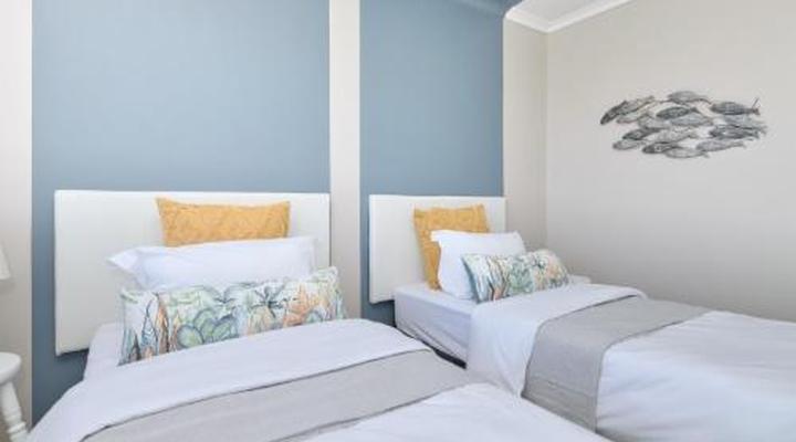 Land's Edge Struisbaai