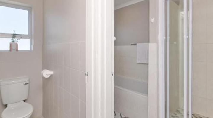 Land's Edge Struisbaai