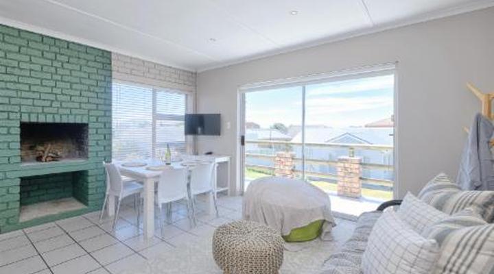 Land's Edge Struisbaai