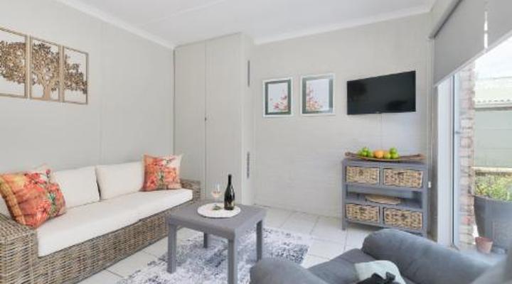 Land's Edge Struisbaai