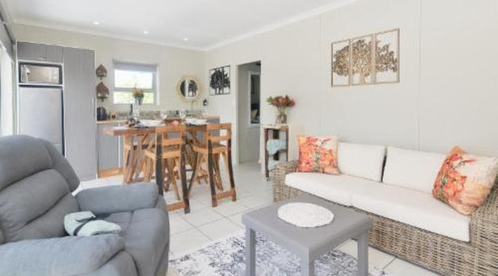 Land's Edge Struisbaai