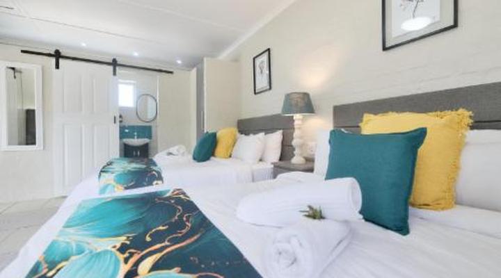 Land's Edge Struisbaai