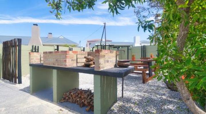 Land's Edge Struisbaai