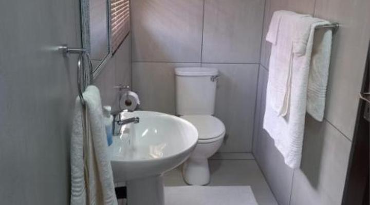 SnL Guesthouses - 38 Hoep Hoep, Malelane