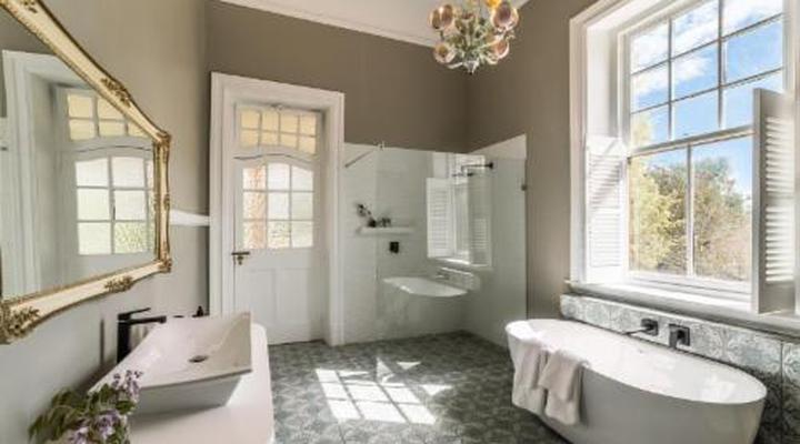 Welgeluk Feather Palace