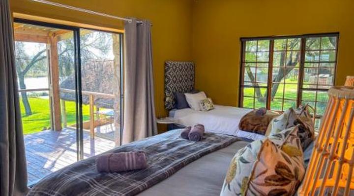 Tzamenkomst River Lodge