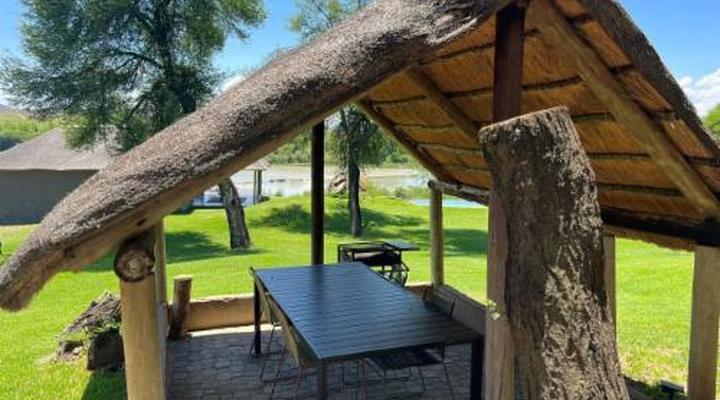 Tzamenkomst River Lodge