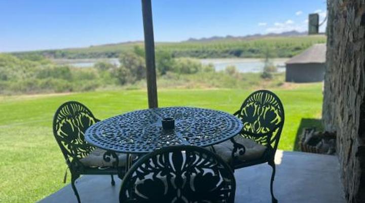 Tzamenkomst River Lodge