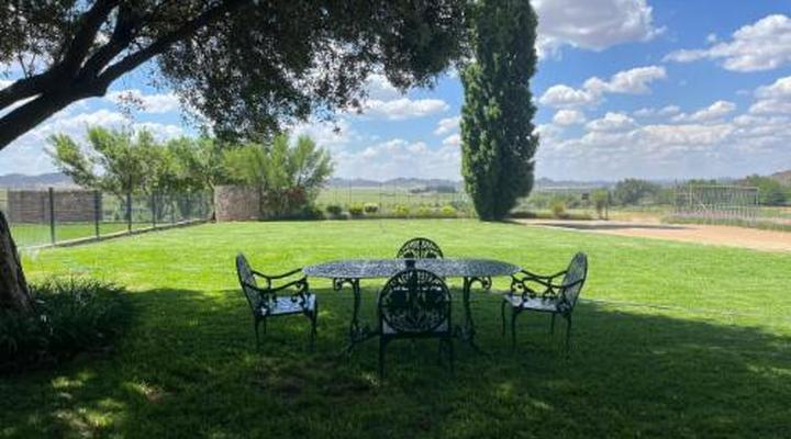 Tzamenkomst River Lodge