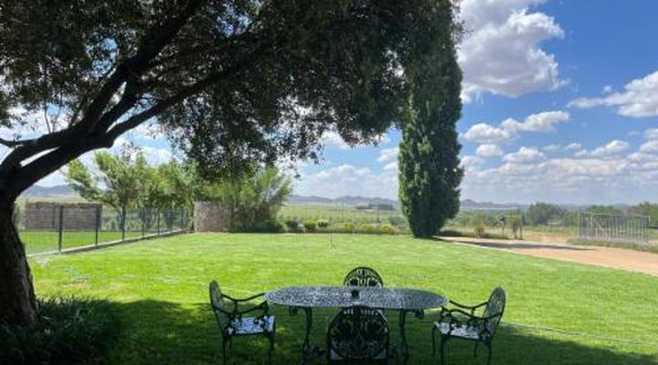 Tzamenkomst River Lodge