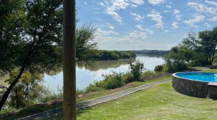 Tzamenkomst River Lodge