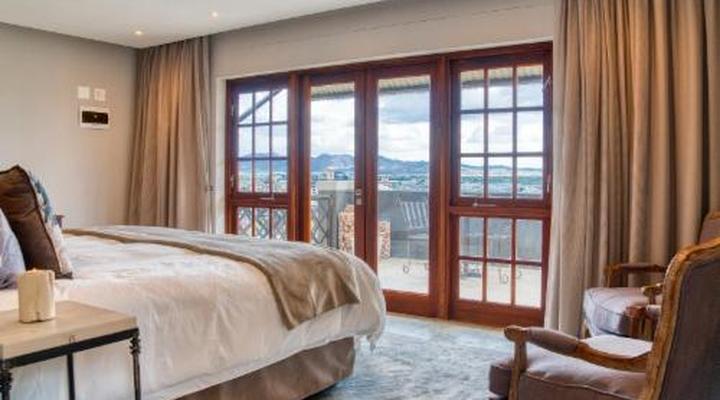 Haus Schwerinsburg Guest House