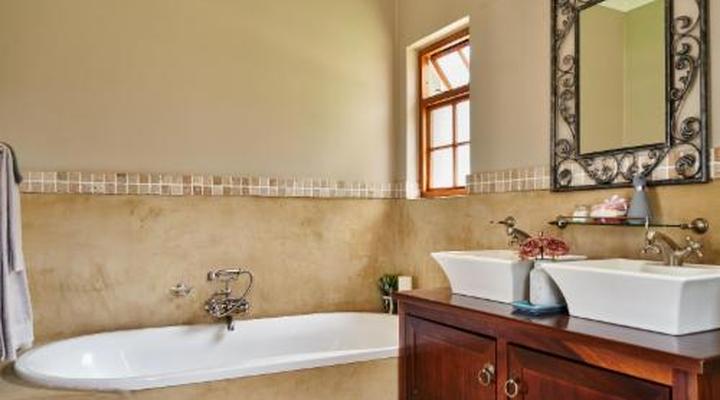 Haus Schwerinsburg Guest House