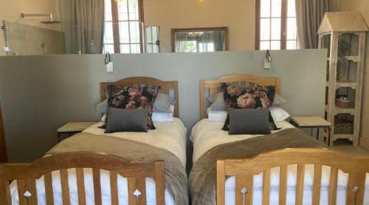 Haus Schwerinsburg Guest House