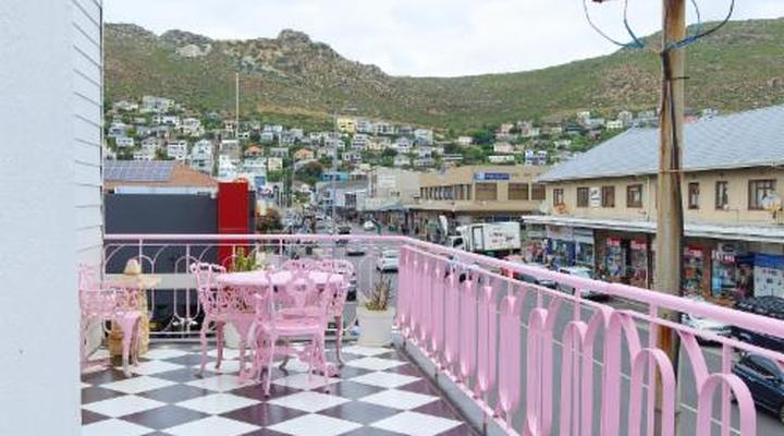 55 on Main Guesthouse and Spa