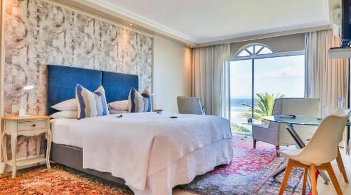 Hermanus Beachfront Lodge