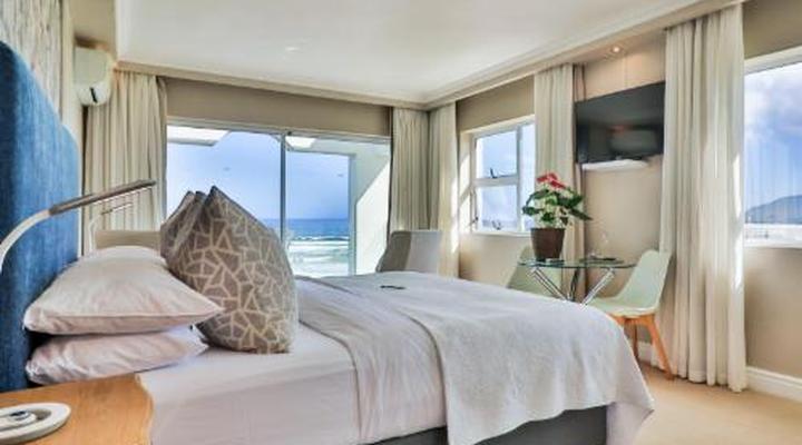 Hermanus Beachfront Lodge