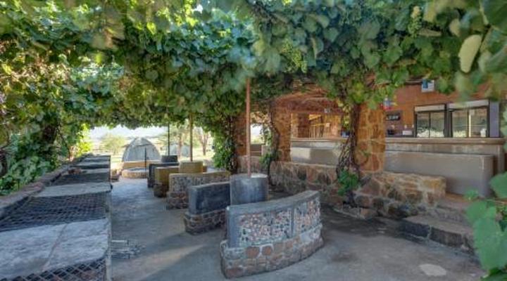 Amphitheatre Backpackers Lodge