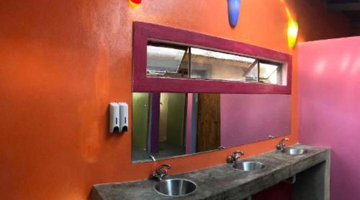 Amphitheatre Backpackers Lodge