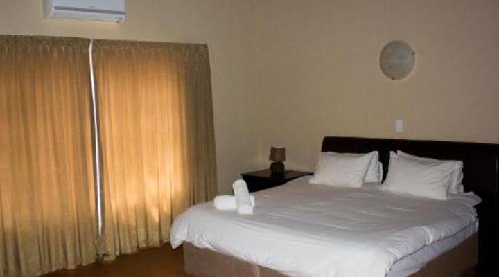 Thabaledi Game Lodge