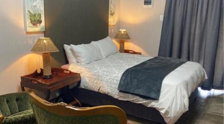 Loch Athlone Overnight Accommodation