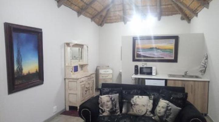 Loch Athlone Overnight Accommodation