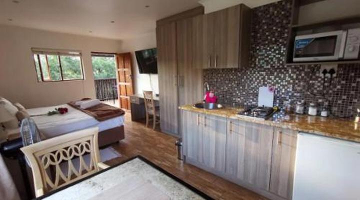 Fifty Galena, Affordable luxury