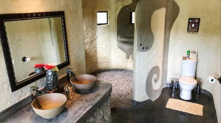 Tinkers Lakeside Lodge