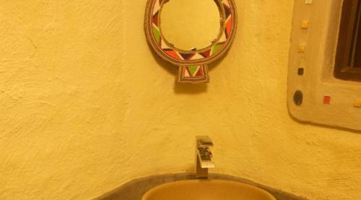 Tinkers Lakeside Lodge