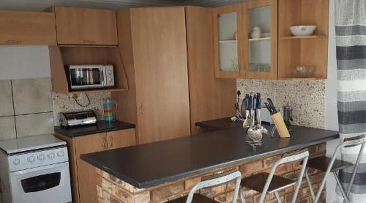 House Cottage and Contractors Manor