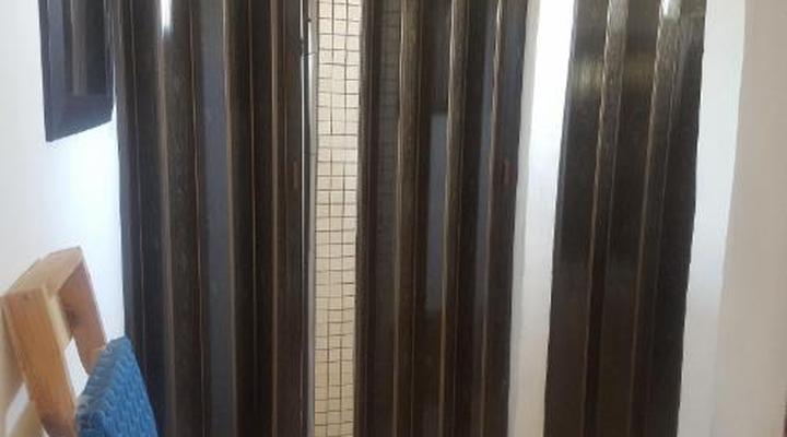 House Cottage and Contractors Manor