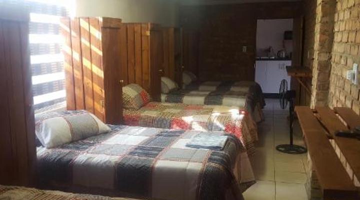 House Cottage and Contractors Manor