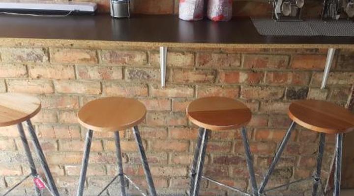 House Cottage and Contractors Manor