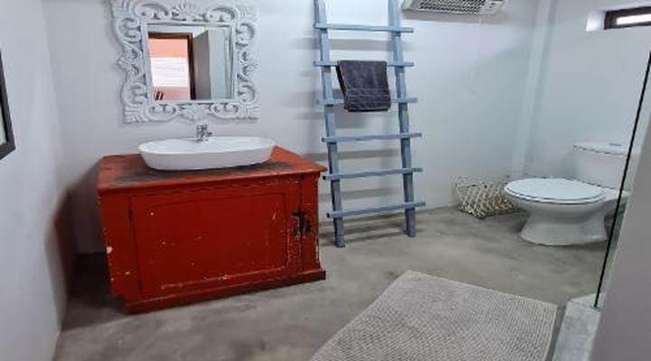 Oorgenoeg in Langebaan