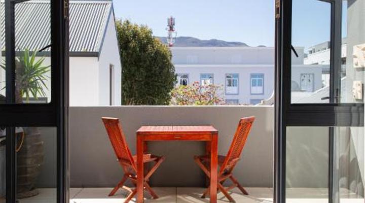 Marine Square Luxury Holiday Suites