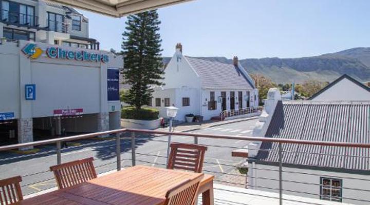 Marine Square Luxury Holiday Suites