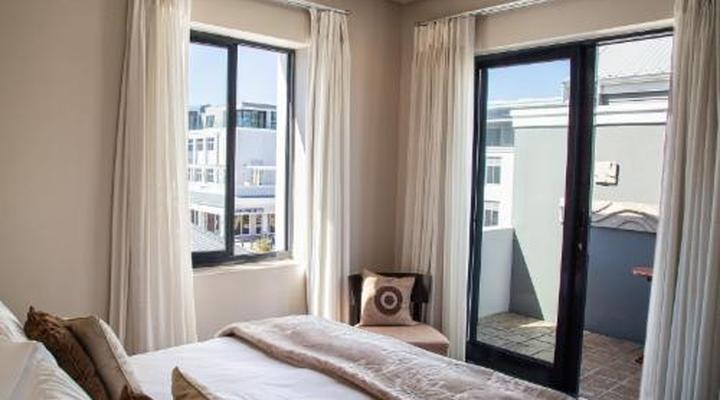 Marine Square Luxury Holiday Suites