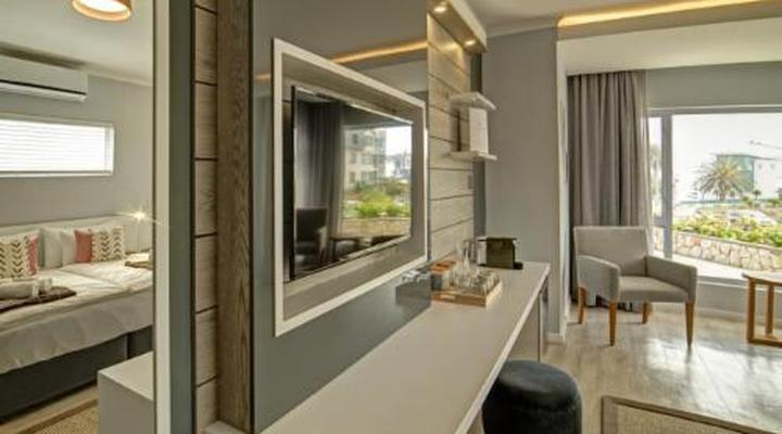 Atlantic Garden Boutique Hotel