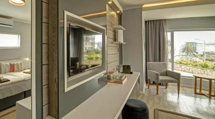 Atlantic Garden Boutique Hotel