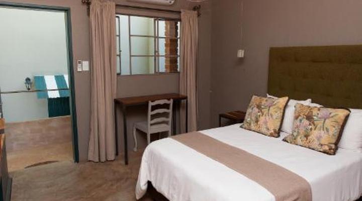 Tsumeb Theater Guesthouse