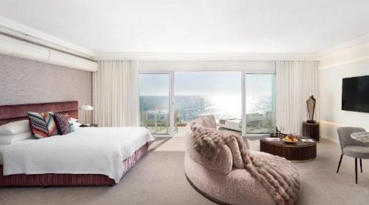 The Clarendon Bantry Bay