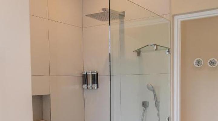 8 On Penny Guesthouse