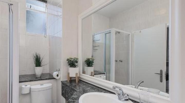 RAD STAYS - Illovo Mews 245 Oxford Road