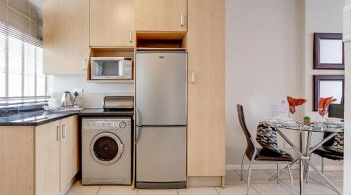 RAD STAYS - Illovo Mews 245 Oxford Road