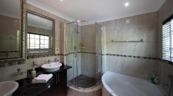 Gallo Manor Executive Bed & Breakfast