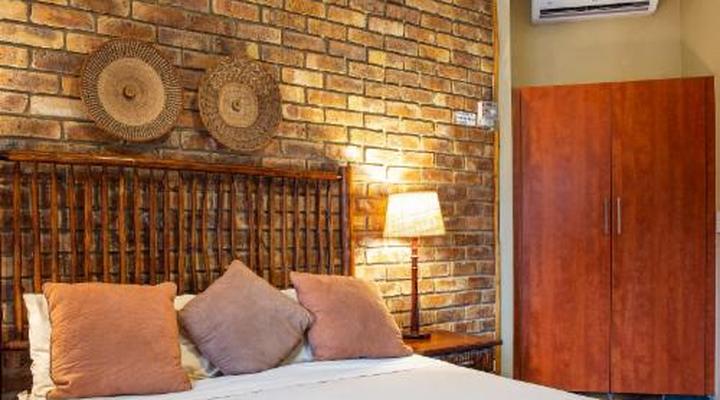 Sondela Nature Reserve & Spa Chalets