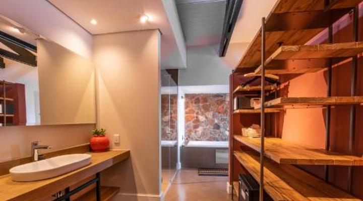 Zulu Rock Lodge - Babanango Game Reserve