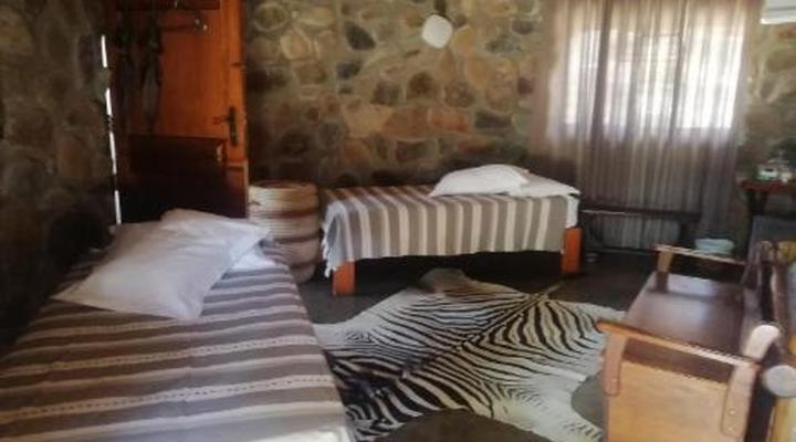 Shumba Safari Lodge
