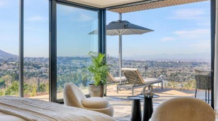 Villa Lion View - Private Luxury Retreat