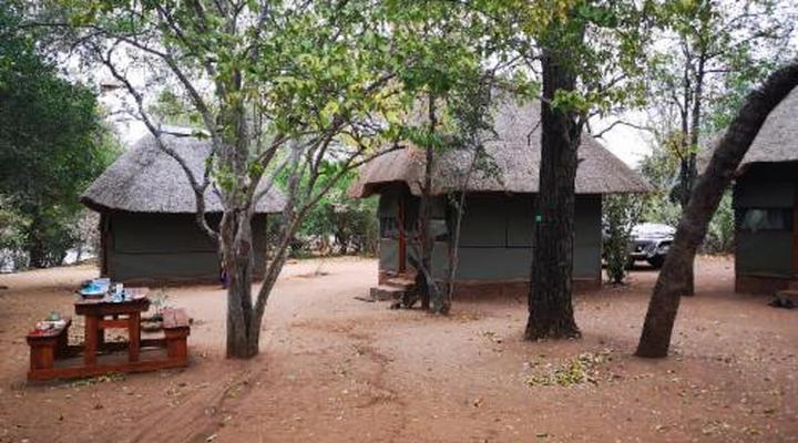 Nthakeni Bush & River Camp